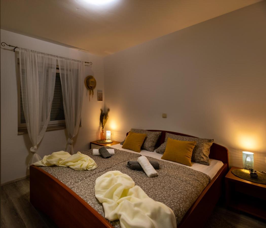 Apartman Tina Metković Esterno foto